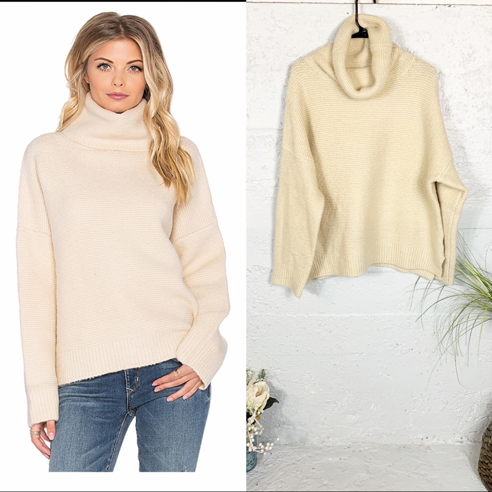 J.O.A Chunky Turtleneck Sweater in Ivory